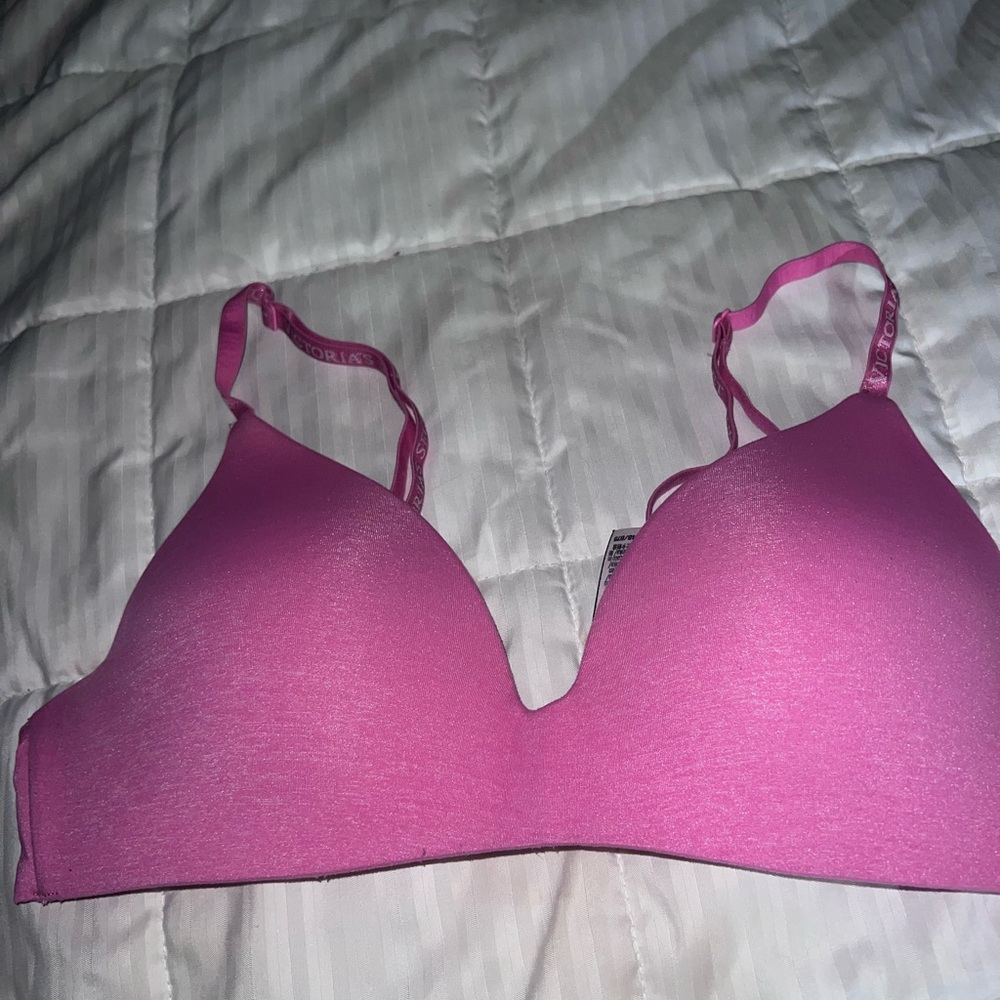 VICTORIA ‘S. SECRET LADIES BRA SIZE 34 B